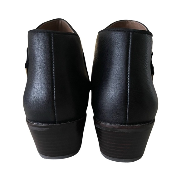 COPY - Vionic Jolene Ankle Boot - Size 11 - Picture 4 of 7